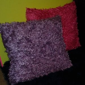 Decorative/Throw Pillows (GUC)